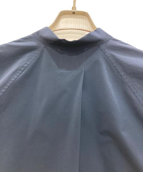 HOMME PLISSE ISSEY MIYAKE（オム プリッセ イッセイ ミヤケ）HOMME PLISSE ISSEY MIYAKE (オムプリッセ イッセイ ミヤケ) STRETCH SHIRT /ストレッチシャツ ネイビー サイズ:2の古着・服飾アイテム