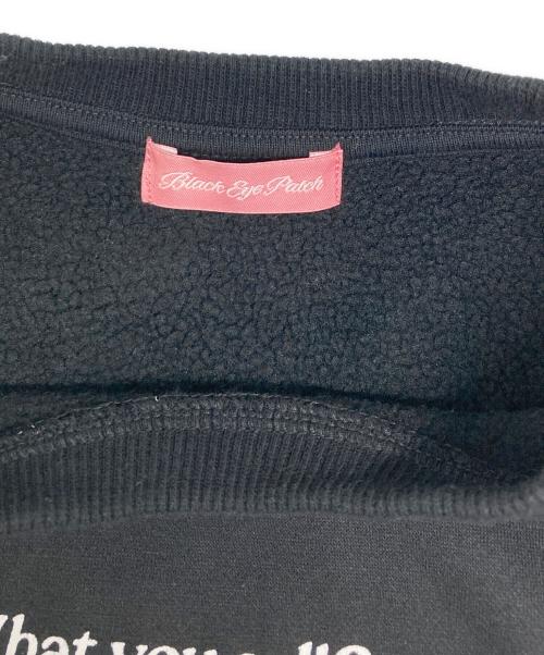 BlackEyePatch（ブラックアイパッチ）BlackEyePatch (ブラックアイパッチ) WHAT WE SELL CREW SWEAT/ワット ウィ セル クルー スウェット ブラック サイズ:Ｓの古着・服飾アイテム