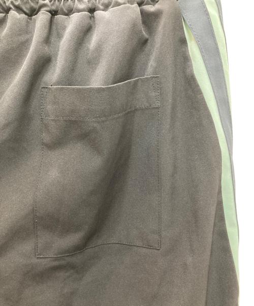Lyft（リフト）Lyft (リフト) 2Line Adjustable Wide Track Pants/2ライン アドジャステーブル ワイド トラック パンツ ブラック サイズ:Ｍの古着・服飾アイテム