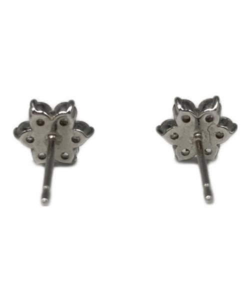 4℃（ヨンドシー）4℃ (ヨンドシー) フラワー K10ホワイトゴールド ピアスの古着・服飾アイテム