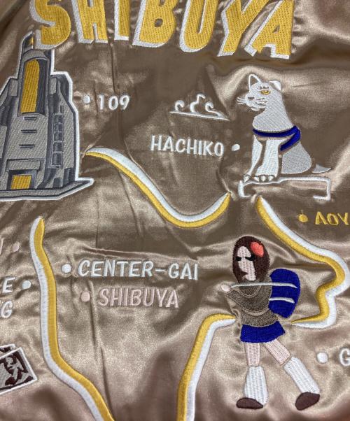 VANQUISH（ヴァンキッシュ）VANQUISH (ヴァンキッシュ) SHIBUYA SOUVENIR JACKET(スカジャン×MA-1)/シブヤスーベニアジャケット ベージュ×ブラック サイズ:Ｍの古着・服飾アイテム