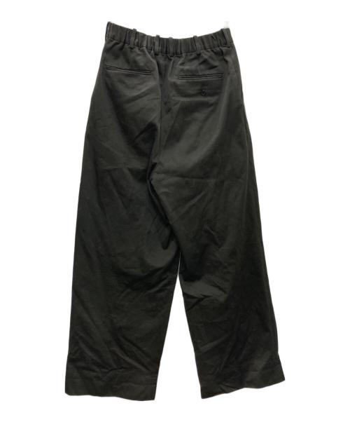 MARKAWARE（マーカウェア）MARKAWARE (マーカウェア) PLEATED WIDE TROUSERS ORGANIC COTTON TWILL ブラウン サイズ:2の古着・服飾アイテム
