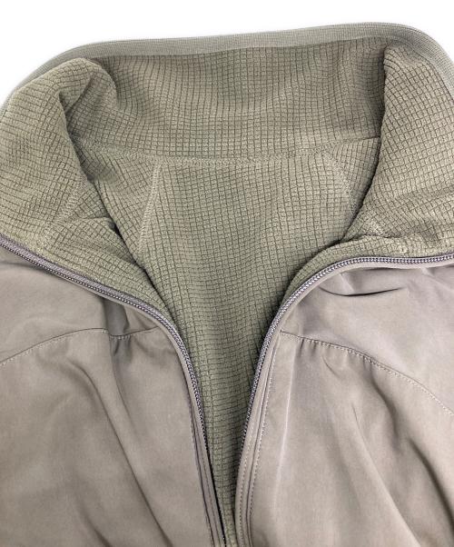 DAIWA PIER39（ダイワ ピア39）DAIWA PIER39 (ダイワ ピア39) TECH REVERSIBLE MIL ECWCS STAND JACKET/テック リバーシブル ミル エクワックス スタンド ジャケット オリーブ サイズ:Sの古着・服飾アイテム