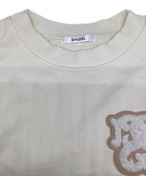 Snidel（スナイデル）Snidel (スナイデル) Sustainableワッペンロゴスウェット アイボリー サイズ:Fの古着・服飾アイテム
