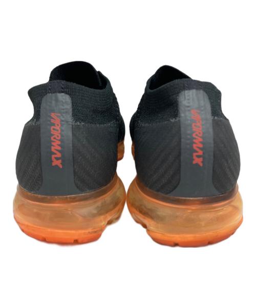 NIKE（ナイキ）NIKE (ナイキ) スニーカー ブラック×オレンジ サイズ:27.5cmの古着・服飾アイテム