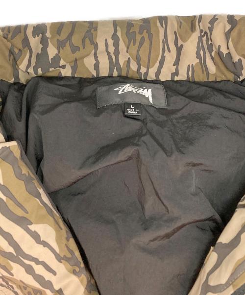 stussy（ステューシー）stussy (ステューシー) カモ柄ダウンジャケット/Mossy Oak Down Puffer カーキ サイズ:Lの古着・服飾アイテム