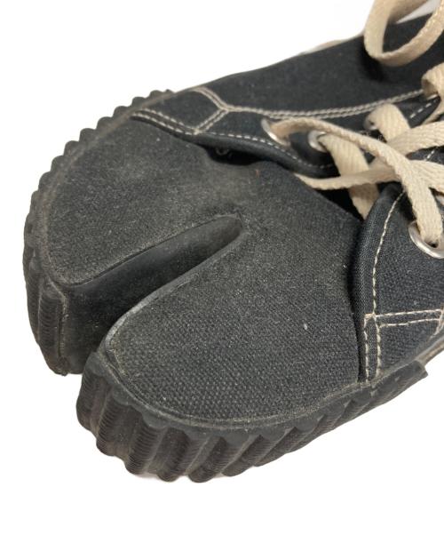 Maison Margiela（メゾンマルジェラ）Maison Margiela (メゾンマルジェラ) Tabi ハイカットスニーカー ブラック サイズ:43の古着・服飾アイテム