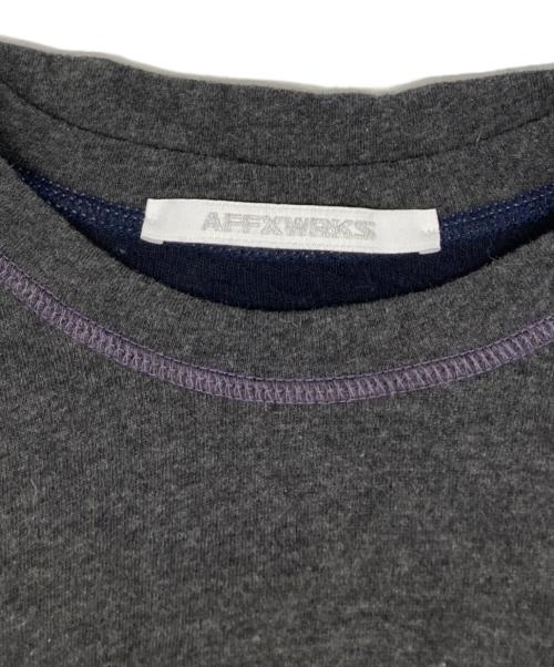 AFFXWRKS（アフィックスワークス）AFFXWRKS (アフィックスワークス) 袖ロゴロングスリーブカットソー グレー サイズ:Ｓの古着・服飾アイテム