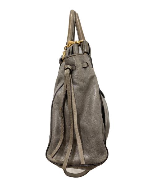 MIU MIU（ミュウミュウ）MIU MIU (ミュウミュウ) 2WAYバッグ グレーの古着・服飾アイテム