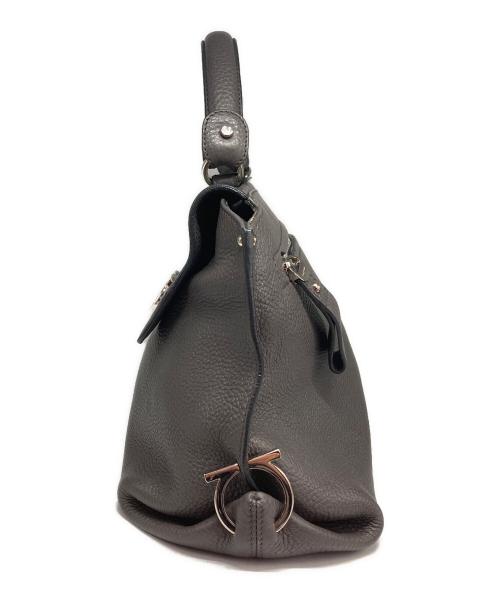 Salvatore Ferragamo（サルヴァトーレ フェラガモ）Salvatore Ferragamo (サルヴァトーレ フェラガモ) ソフィア2WAYバッグ グレーの古着・服飾アイテム