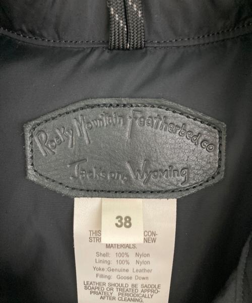 RockyMountainFeatherBed（ロッキーマウンテンフェザーベッド）RockyMountainFeatherBed (ロッキーマウンテンフェザーベッド) レザー切替ダウンベスト ブラック サイズ:38の古着・服飾アイテム