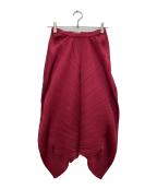 PLEATS PLEASEプリーツプリーズ）の古着「変形プリーツスカート」｜レッド