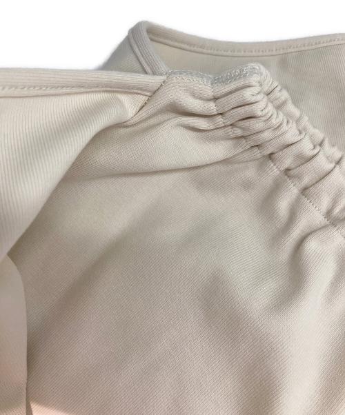 anuke（アンヌーク）anuke (アンヌーク) anuke Layered Cut Pants/アンヌーク レイヤード カット パンツ ベージュ サイズ:38 未使用品の古着・服飾アイテム