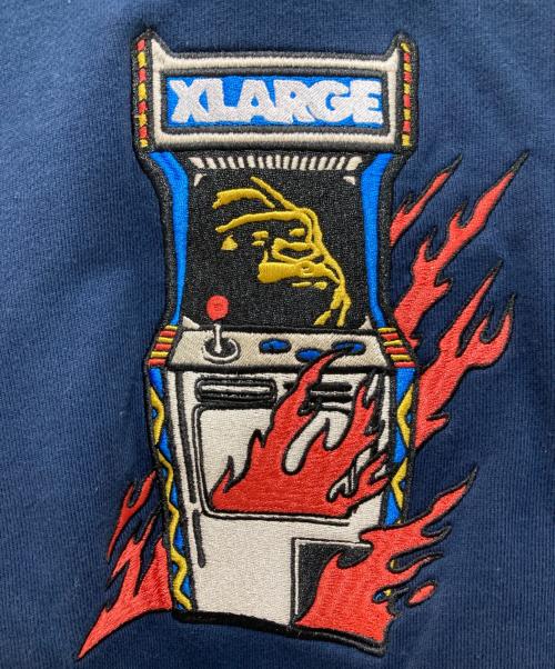 X-LARGE（エクストララージ）X-LARGE (エクストララージ) アーケードゲーム ロゴ フーデッド スウェット ネイビー サイズ:Ⅿの古着・服飾アイテム