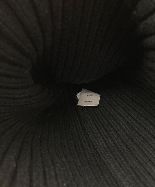 SUPREME（シュプリーム）Supreme (シュプリーム) ニット帽 ブラックの古着・服飾アイテム