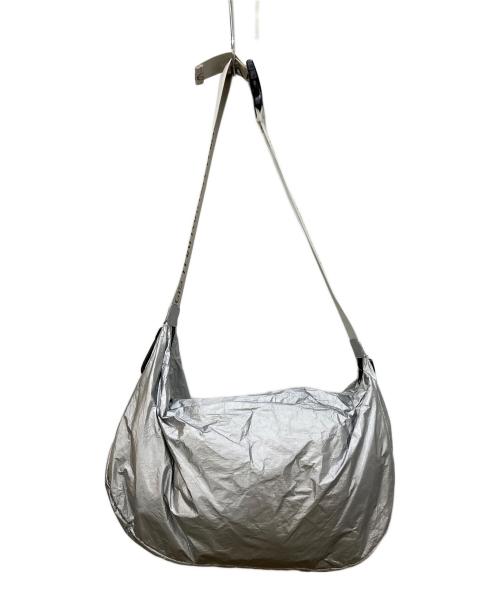 THINGS THAT MATTER（シングスザットマター）THINGS THAT MATTER (シングスザットマター) TYVEK MINI BODY BAG/タイベック　ミニ　ボディ　バッグ シルバーの古着・服飾アイテム