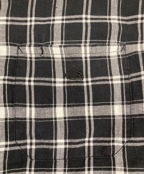 THE NORTHFACE PURPLELABEL（ザ・ノースフェイス パープルレーベル）THE NORTHFACE PURPLELABEL (ザ・ノースフェイス パープルレーベル) Madras Big H/S Shirt/マドラス　ビッグ　H/S　シート ブラック サイズ:Ｓの古着・服飾アイテム