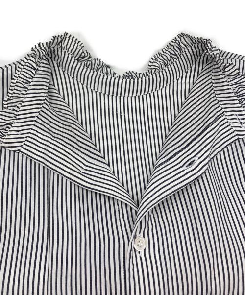 Spick and Span（スピック＆スパン）Spick and Span (スピックアンドスパン) フリルカラーストライプシャツ グレー サイズ:表記無の古着・服飾アイテム
