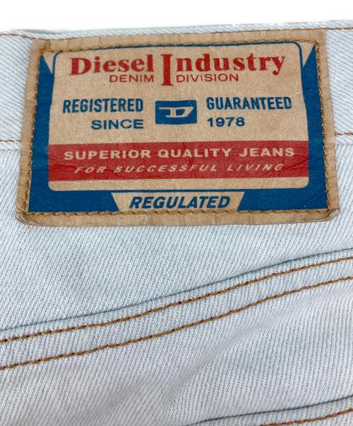 DIESEL（ディーゼル）DIESEL (ディーゼル) アイスウォッシュデニムパンツ インディゴ サイズ:Ｗ28の古着・服飾アイテム