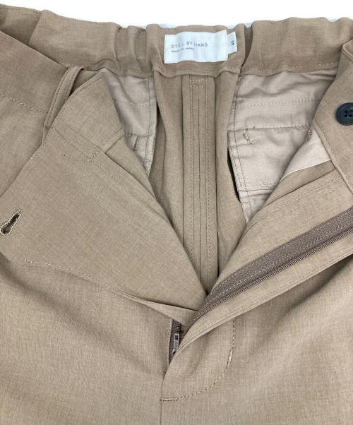 STILL BY HAND（スティルバイハンド）STILL BY HAND (スティルバイハンド) タックパンツ ブラウン サイズ:46の古着・服飾アイテム