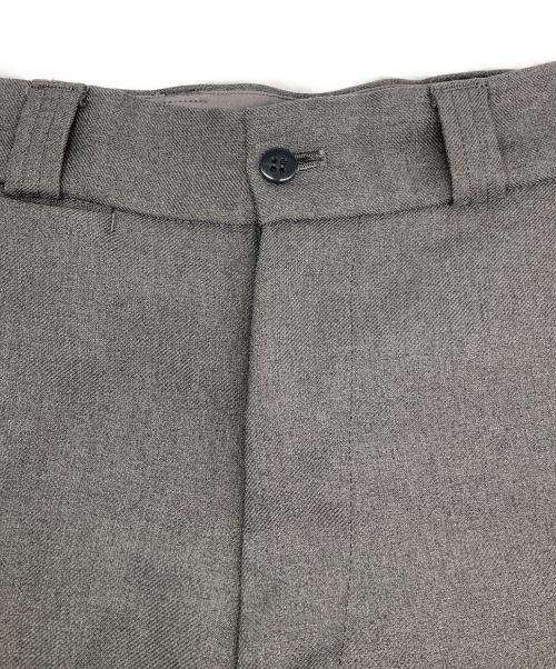 THE SHINZONE（ザ シンゾーン）THE SHINZONE (ザ シンゾーン) CENTER PRESS PANTS/センタープレスパンツ グレー サイズ:32の古着・服飾アイテム