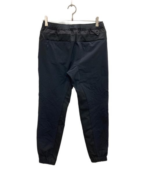 WHITE MOUNTAINEERING（ホワイトマウンテ二アニング）WHITE MOUNTAINEERING (ホワイトマウンテ二アニング) TECH NYLON FLEECE SLIM PANTS/テック ナイロン フリース スリム パンツ ブラック サイズ:1の古着・服飾アイテム