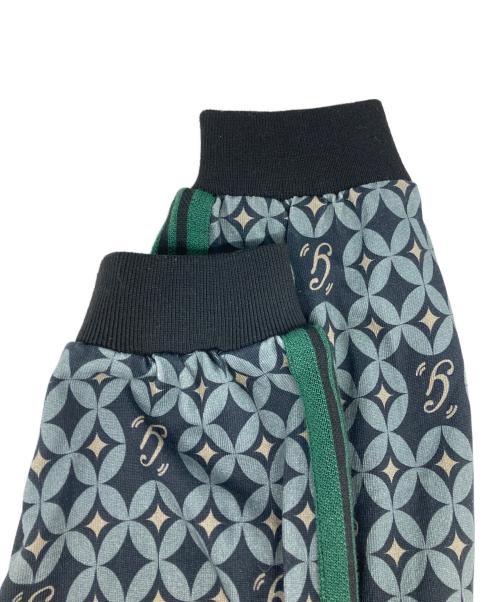 glamb（グラム）glamb (グラム) Glitter Monogram Jersey ブラック×グレー サイズ:Mの古着・服飾アイテム