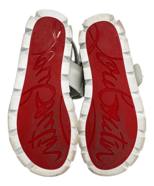 Christian Louboutin（クリスチャン・ルブタン）Christian Louboutin (クリスチャン・ルブタン) スタッズサンダル ホワイト サイズ:37の古着・服飾アイテム