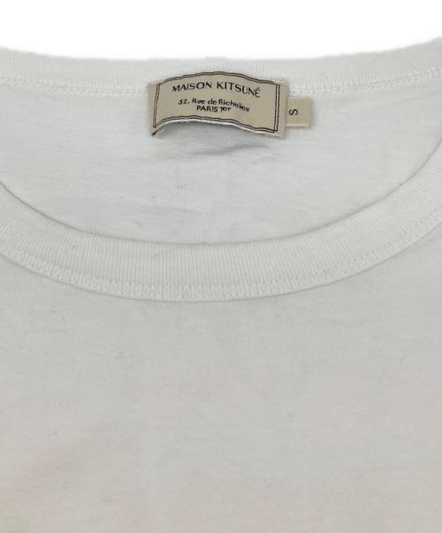 maison kitsune（メゾンキツネ）maison kitsune (メゾンキツネ) ラックスフォックス パッチ クラシック Tシャツ ホワイト サイズ:Ｓの古着・服飾アイテム
