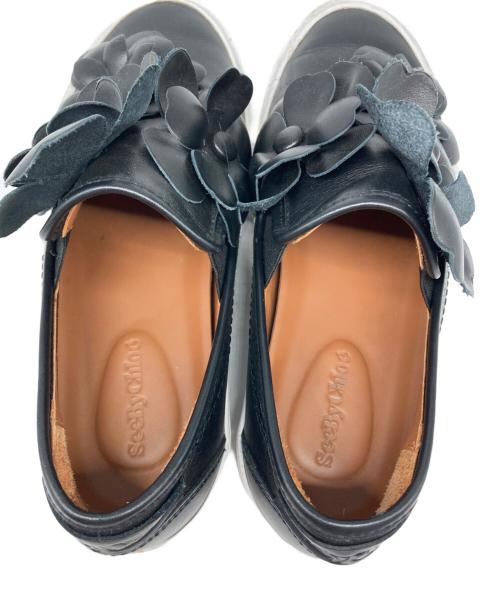 SEE BY CHLOE（シーバイクロエ）SEE BY CHLOE (シーバイクロエ) フラワーモチーフスリッポン ブラック サイズ:36の古着・服飾アイテム