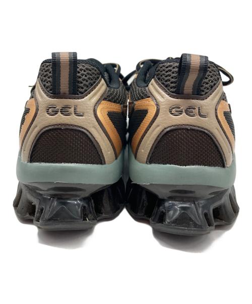 asics（アシックス）asics (アシックス) GEL-QUANTUM KINETIC/ゲル　クォンタム　キネティック ゴールド×ブラウン サイズ:27の古着・服飾アイテム