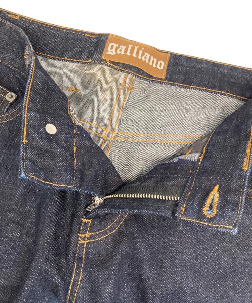 GALLIANO（ガリアーノ）GALLIANO (ガリアーノ) テーパードデニムパンツ インディゴ サイズ:31の古着・服飾アイテム