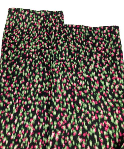 FRAY ID（フレイ アイディー）FRAY ID (フレイ アイディー) クレープサテンプリントワンピース グリーン×ブラック サイズ:Ｍの古着・服飾アイテム