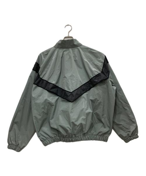 US ARMY（ユーエスアーミー）US ARMY (ユーエスアーミー) IPFUトレーニングジャケット グレー サイズ:Mの古着・服飾アイテム