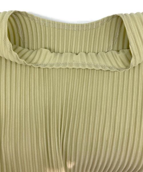 HOMME PLISSE ISSEY MIYAKE（オム プリッセ イッセイ ミヤケ）HOMME PLISSE ISSEY MIYAKE (オム プリッセ イッセイ ミヤケ) MONTHLY COLOR JANUARY ドルマンスリーブプリーツカットソー グリーン サイズ:2の古着・服飾アイテム