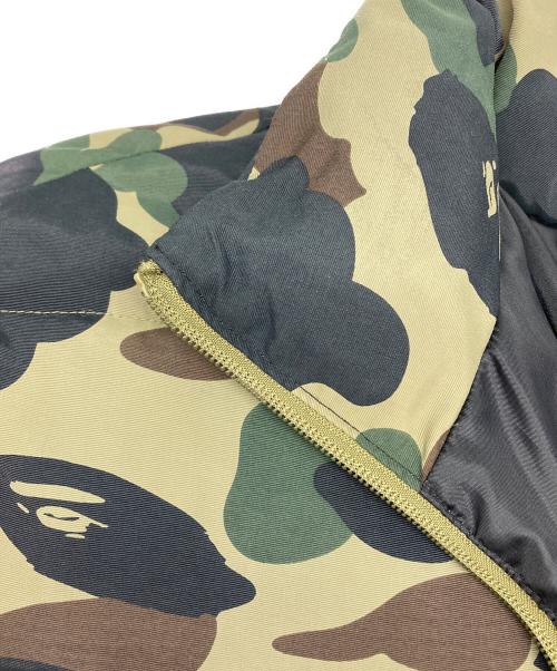 A BATHING APE（ア ベイシング エイプ）A BATHING APE (ア ベイシング エイプ) サルカモ柄 ジップダウンジャケット カーキ サイズ:XLの古着・服飾アイテム
