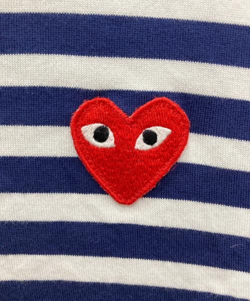 PLAY COMME des GARCONS（プレイコムデギャルソン）PLAY COMME des GARCONS (プレイコムデギャルソン) ハートワッペン ボーダーカットソー ホワイト×ネイビー サイズ:Ⅿの古着・服飾アイテム