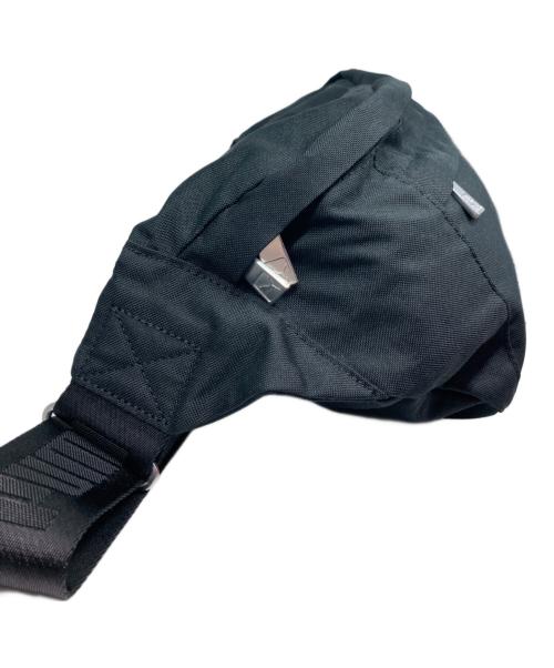 PUMA（プーマ）PUMA (プーマ) maison kitsune (メゾンキツネ) ボディーバッグ ブラックの古着・服飾アイテム