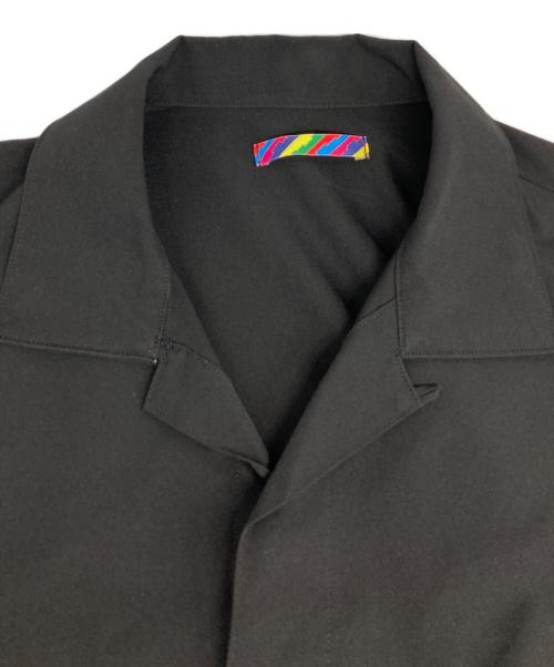 is-ness（イズネス）is-ness (イズネス) SLIT SHORT SLEEVE SHIRT/スリッドショートスリーブシャツ ブラック サイズ:Lの古着・服飾アイテム