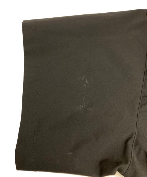 is-ness（イズネス）is-ness (イズネス) SLIT SHORT SLEEVE SHIRT/スリッドショートスリーブシャツ ブラック サイズ:Lの古着・服飾アイテム