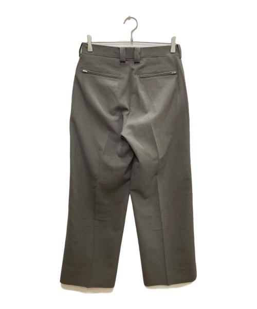 UNIVERSAL PRODUCTS.（ユニバーサルプロダクツ）UNIVERSAL PRODUCTS. (ユニバーサルプロダクツ) CREPE 1TUCK SLACKS/クレープ ワンタック スラックス グレー サイズ:1の古着・服飾アイテム