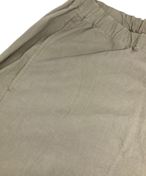 KEBOZ（ケボズ）KEBOZ (ケボズ) ワンポイントロゴワイドパンツ カーキ サイズ:LARGEの古着・服飾アイテム