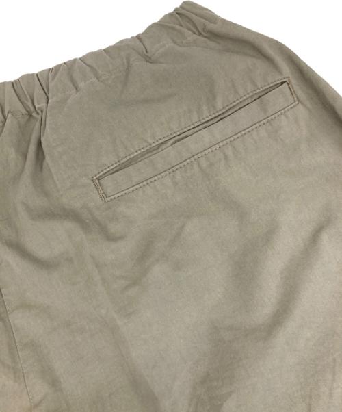 KEBOZ（ケボズ）KEBOZ (ケボズ) ワンポイントロゴワイドパンツ カーキ サイズ:LARGEの古着・服飾アイテム