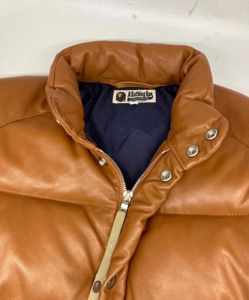 A BATHING APE（ア ベイシング エイプ）A BATHING APE (ア ベイシング エイプ) Leather Classic Down Jacket/レザークラシックダウンジャケット ベージュ サイズ:Ｓの古着・服飾アイテム