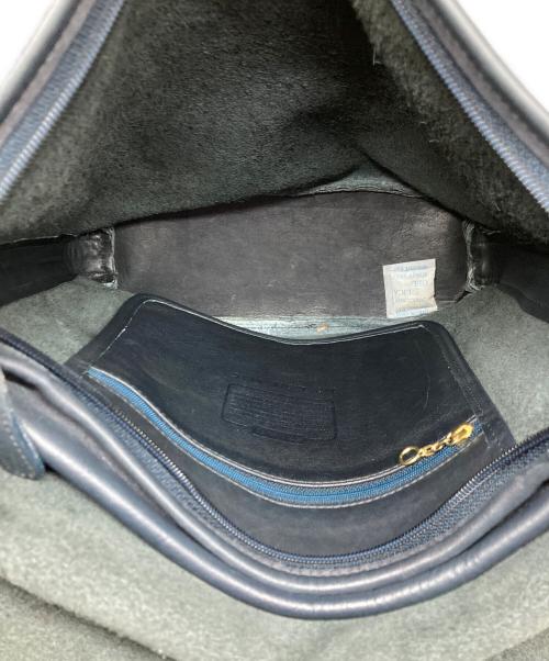 COACH（コーチ）COACH (コーチ) フラップレザーショルダーバッグ ネイビーの古着・服飾アイテム