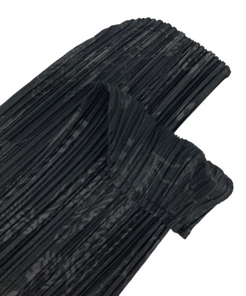 PLEATS PLEASE（プリーツプリーズ）PLEATS PLEASE (プリーツプリーズ) 総柄ブラウス ブラック×グレー サイズ:3の古着・服飾アイテム