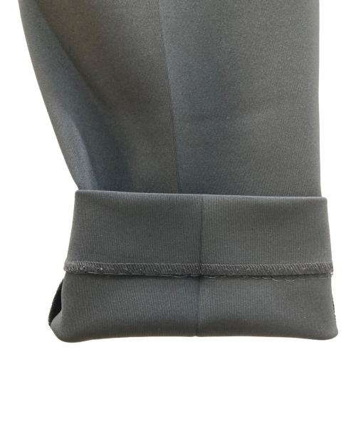 UNITED ARROWS（ユナイテッドアローズ）UNITED ARROWS (ユナイテッドアローズ) SPONGY タック テーパードパンツ ブラック サイズ:38の古着・服飾アイテム