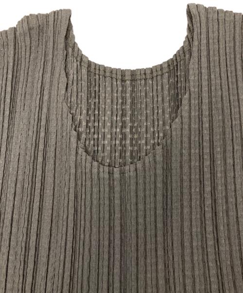 PLEATS PLEASE（プリーツプリーズ）PLEATS PLEASE (プリーツプリーズ) ノースリーブワンピース グレー サイズ:3の古着・服飾アイテム