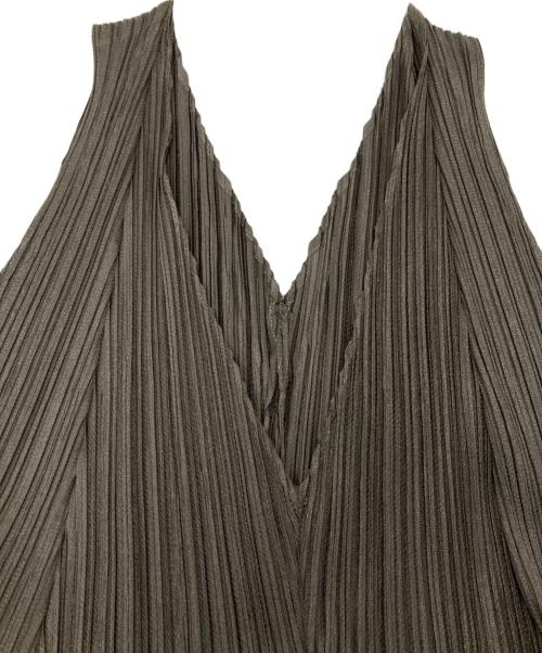 PLEATS PLEASE（プリーツプリーズ）PLEATS PLEASE (プリーツプリーズ) ノースリーブブラウス グレー サイズ:3の古着・服飾アイテム