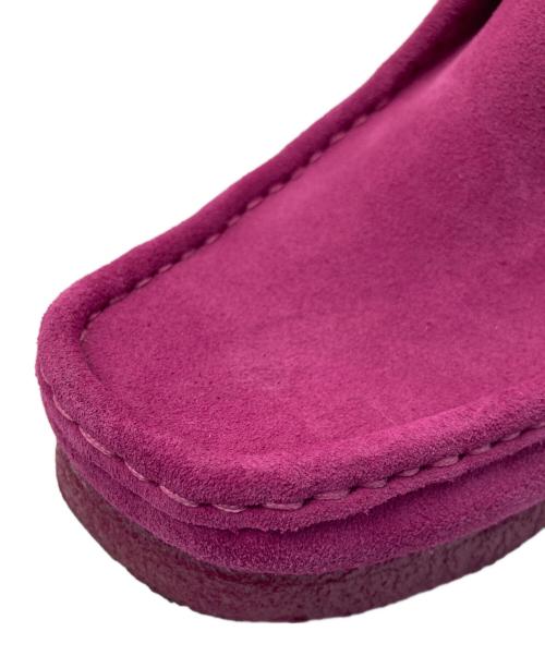 CLARKS ORIGINALS（クラークス オリジナルズ）CLARKS ORIGINALS (クラークス オリジナルズ) ワラビー デザートブーツ ピンク サイズ:UK4の古着・服飾アイテム